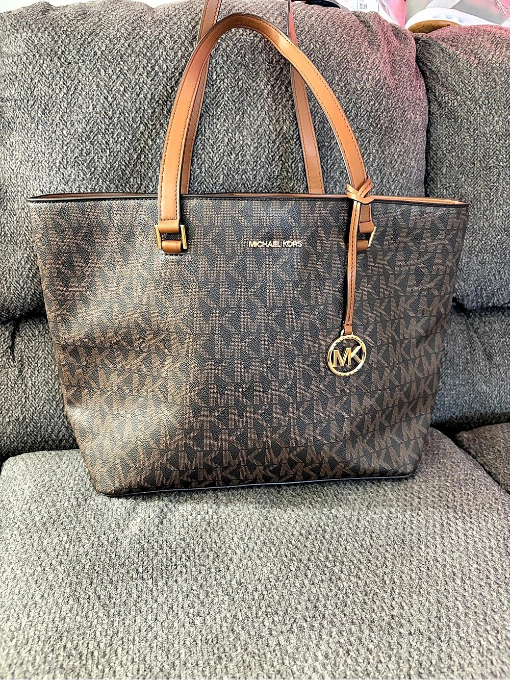 Michael Kors Jet Set Item Medium Pocket Tote Brown
